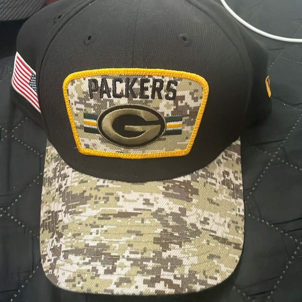 Green Bay Packers 39thirty fitted hat. NWT. Size large-x-large